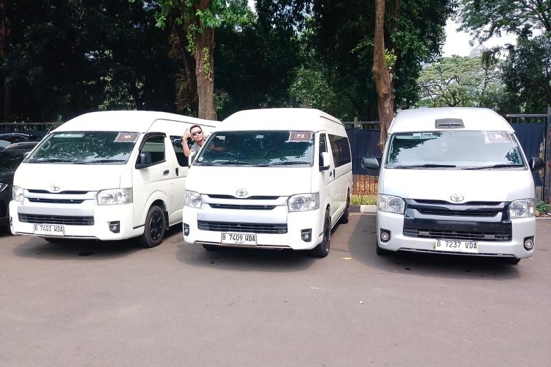 Sewa Toyota Hiace Tangerang